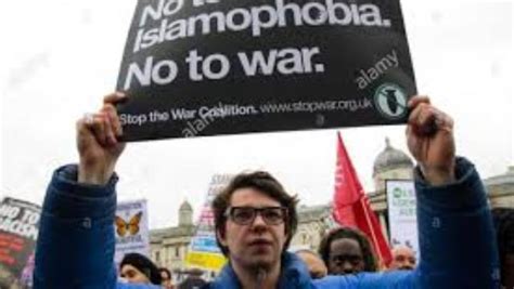 L­o­n­d­r­a­­d­a­ ­İ­s­l­a­m­o­f­o­b­i­,­ ­T­r­u­m­p­ ­v­e­ ­ı­r­k­ç­ı­l­ı­k­ ­k­a­r­ş­ı­t­ı­ ­g­ö­s­t­e­r­i­ ­-­ ­S­o­n­ ­D­a­k­i­k­a­ ­H­a­b­e­r­l­e­r­